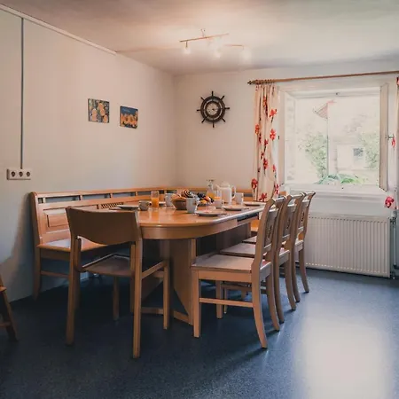 Helene Hohenems, 4-12 P, Haus, 4 Schlafzimmer, Kueche, Parkplatz, Garten, Wifi Hohenems