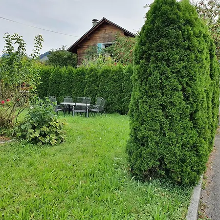 Helene Hohenems, 4-12 P, Haus, 4 Schlafzimmer, Kueche, Parkplatz, Garten, Wifi Appartement