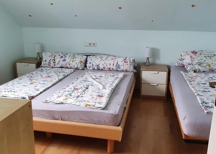 Appartement Helene Hohenems, 4-12 P, Haus, 4 Schlafzimmer, Kueche, Parkplatz, Garten, Wifi Hohenems