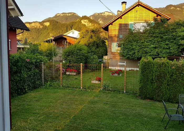 Appartement Helene Hohenems, 4-12 P, Haus, 4 Schlafzimmer, Kueche, Parkplatz, Garten, Wifi