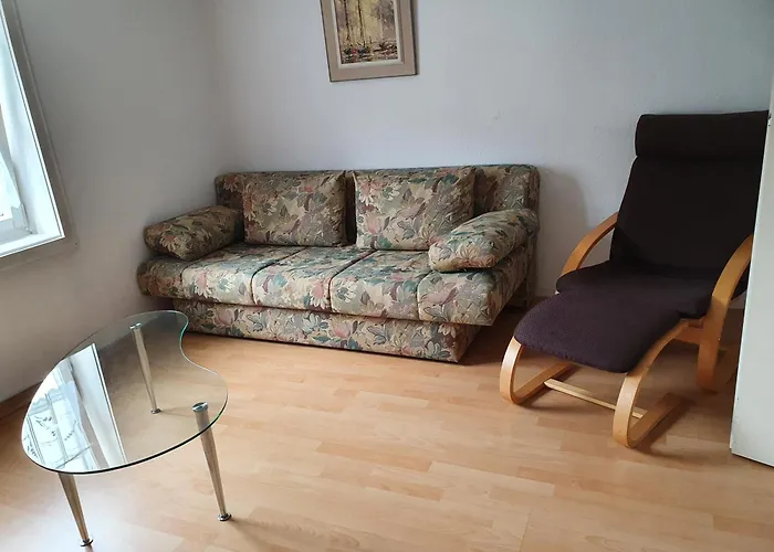 Appartement Helene Hohenems, 4-12 P, Haus, 4 Schlafzimmer, Kueche, Parkplatz, Garten, Wifi *