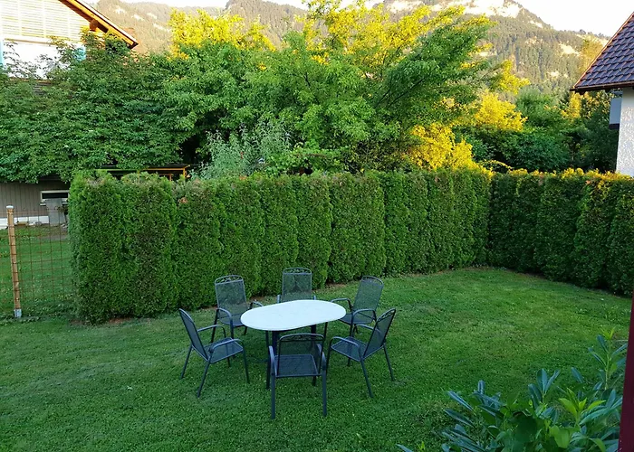 Helene Hohenems, 4-12 P, Haus, 4 Schlafzimmer, Kueche, Parkplatz, Garten, Wifi * Hohenems